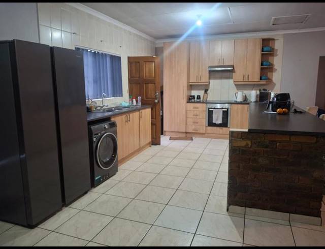 3 BEDROOM PROPERTY TO RENT IN WALDRIFT